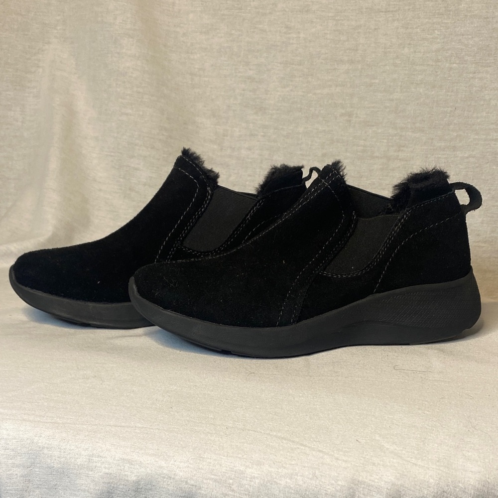 Earth Origins drift Dax suede boots with faux fur